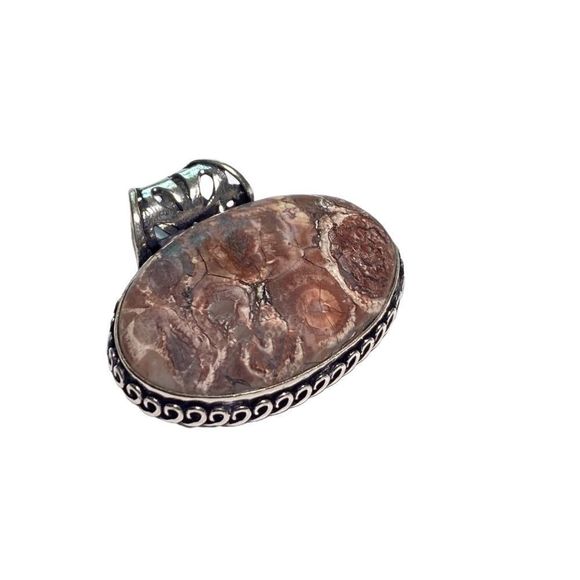 Natural Mexican Bird's Eye Jasper Gemstone in a Handcrafted 925 Silver Pendant - Picture 4 of 7